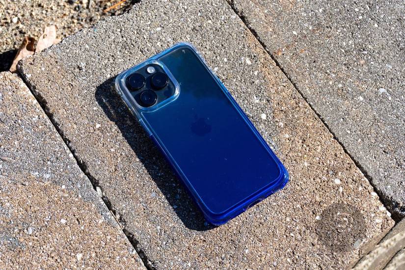 Protect your iPhone 14 Pro with this beautiful Mkeke clear case and prevent  scratches, and cracks