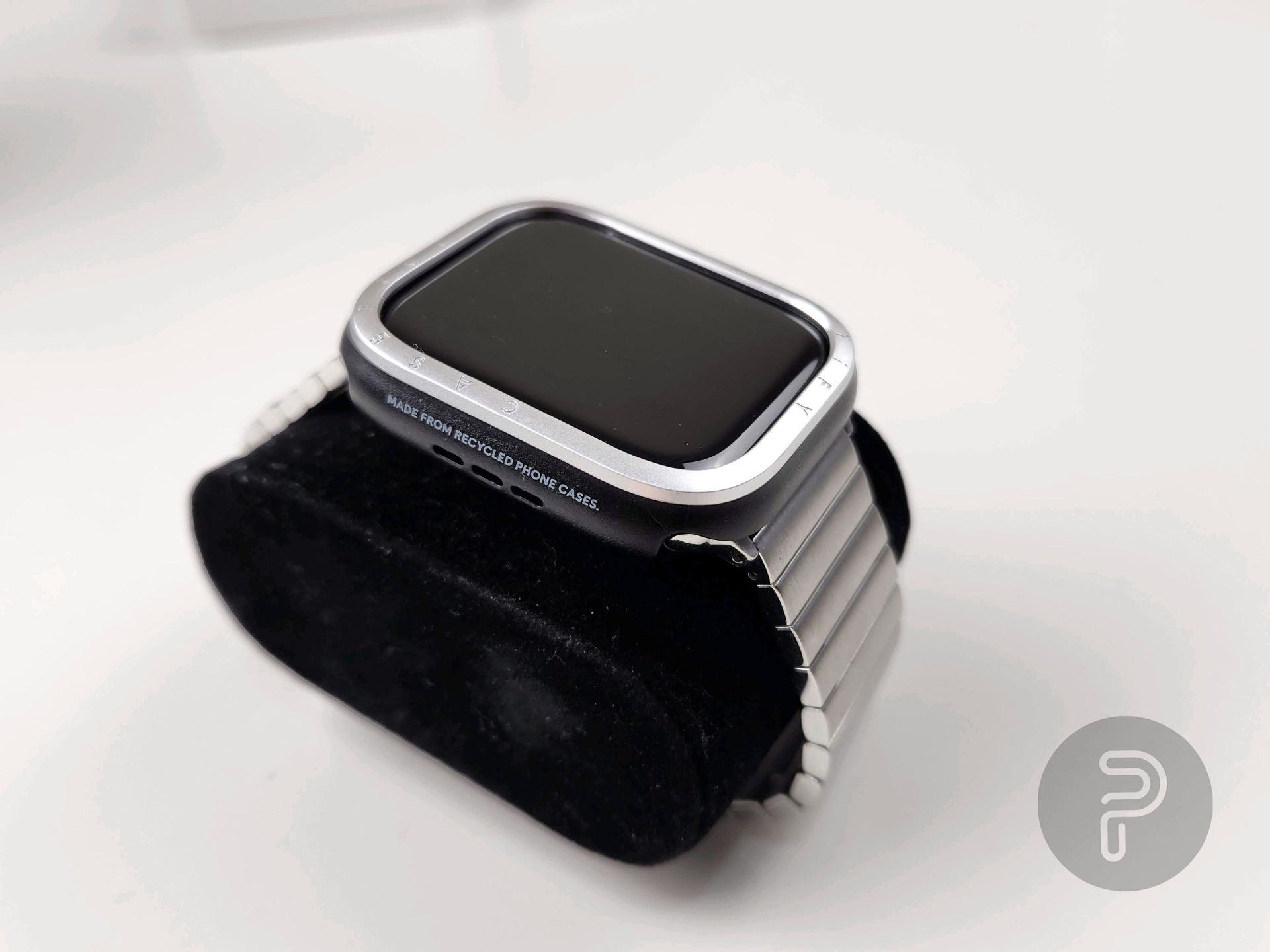 時計 Casetify Stainless Steel Monolink Band モノリンク、316Lステンレスの「CASETiFY Stainless Steel