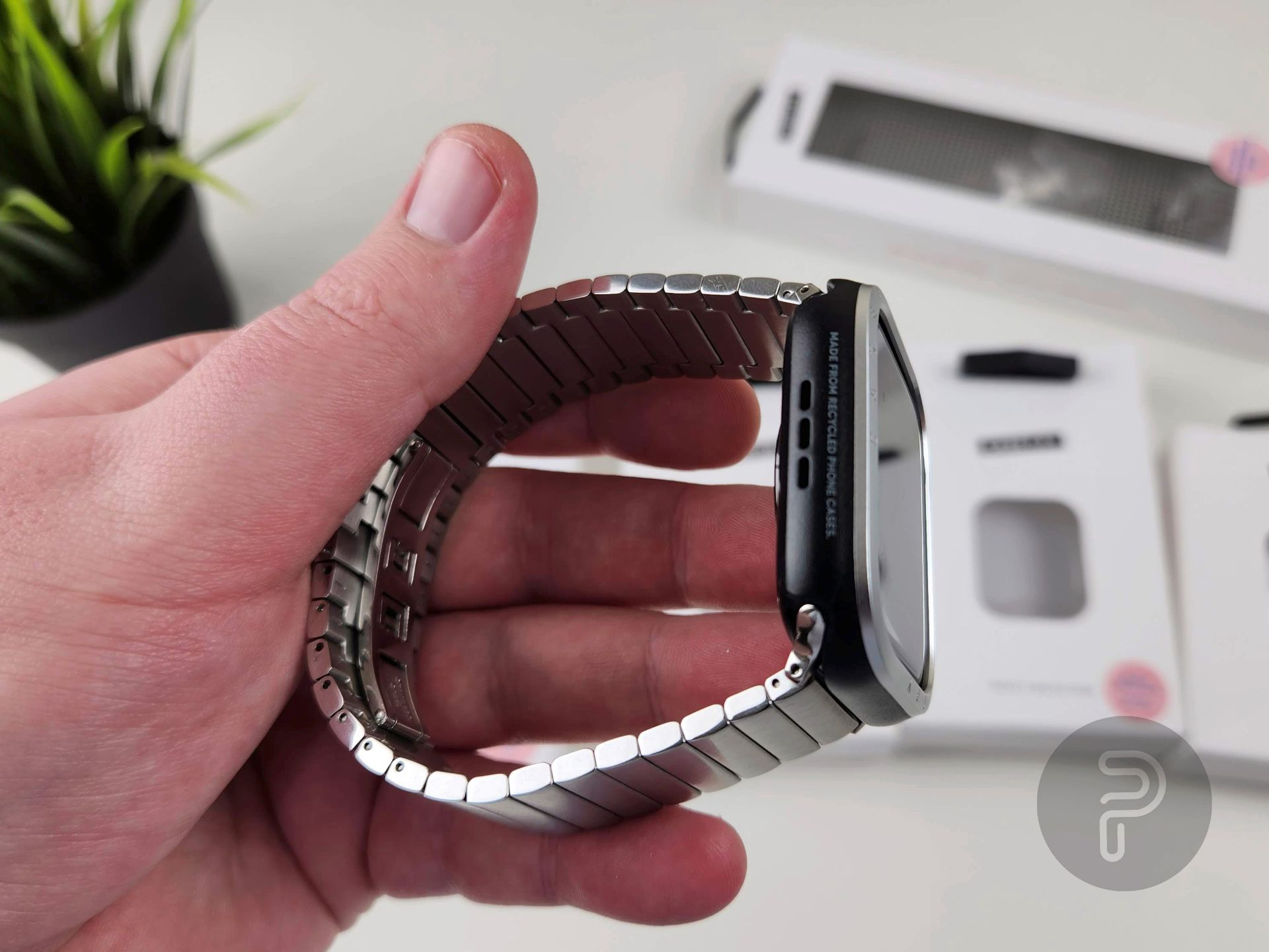 CASETiFY Impact case and Monolink band review: Durable & Stylish