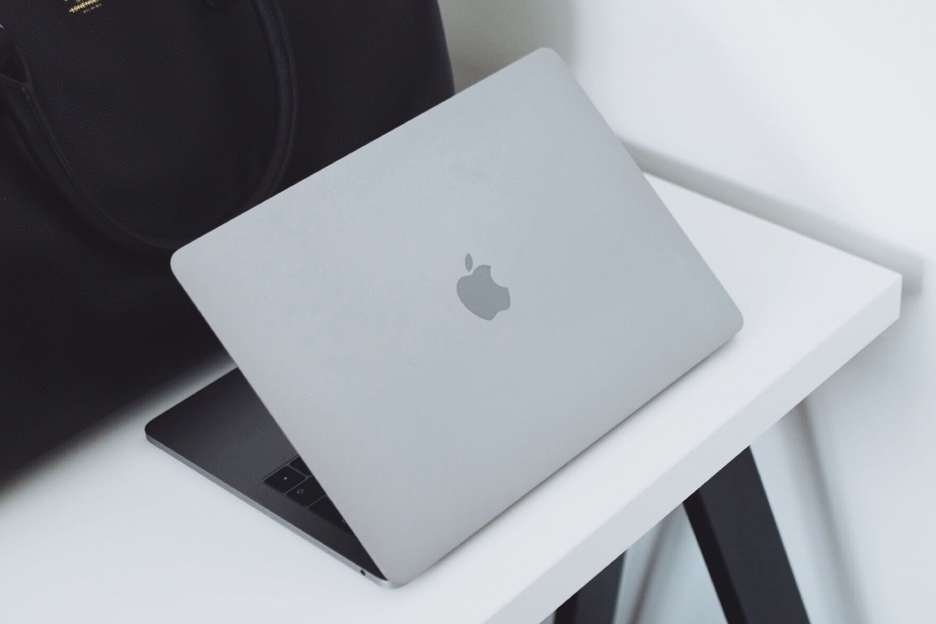 直販激安 MacBook Air M1 【公式通販】