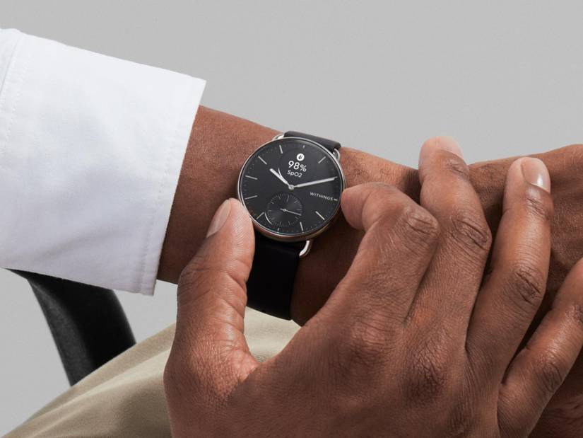 These new hybrid smartwatches from Withings bring 24/7 health tracking