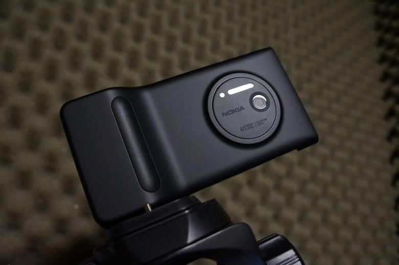 Two weeks with the Lumia 1020's Camera Grip accessory: our