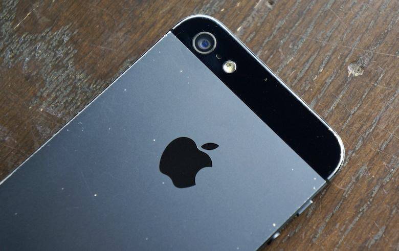 Are metal smartphones better than plastic smartphones?