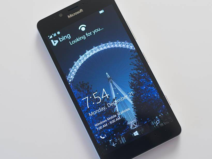 Windows 10 Mobile Review: Welcome to the beta test