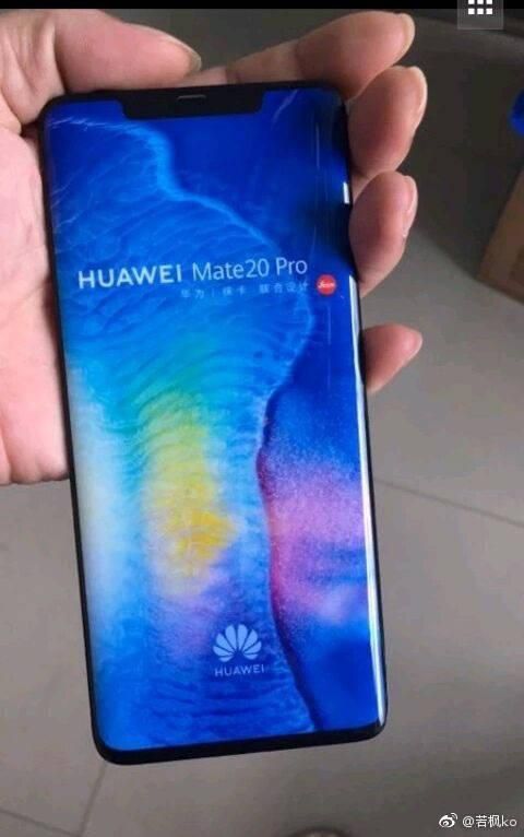Huawei Mate 20 Pro dummy hints curved screen, almost no bezels