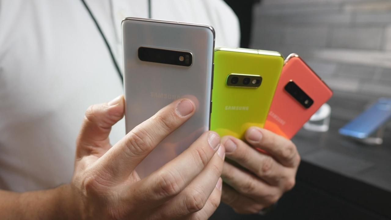 Galaxy S10 debuts at $899.99 while the loaded Galaxy S10+ starts Galaxy S10 debuts at $899.99 while the loaded Galaxy S10+ starts