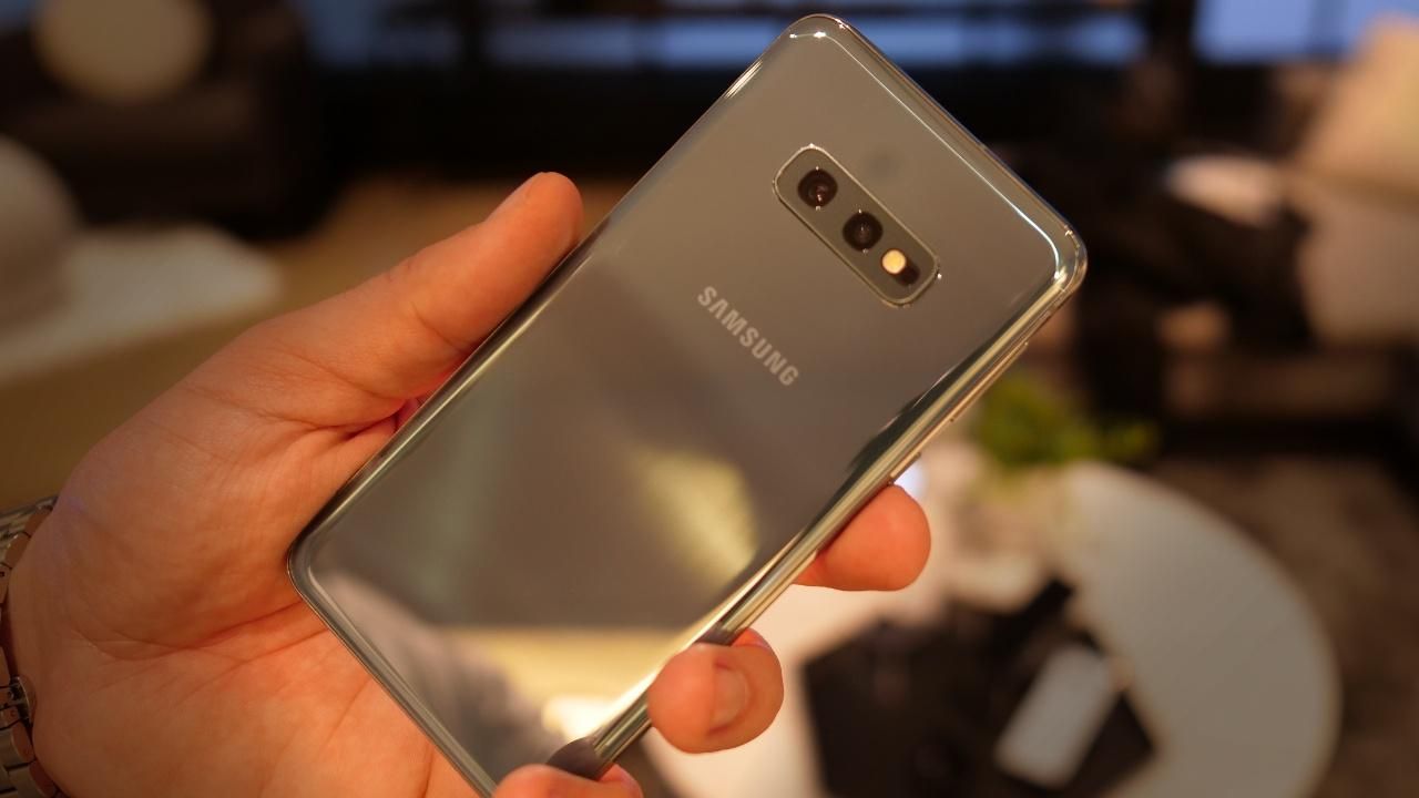 The ever-essential Galaxy S10e will ship on March 8 from $749.99