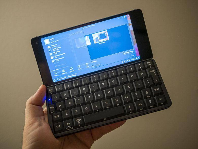 Cosmo Communicator Review: the dual boot pocket PC phone