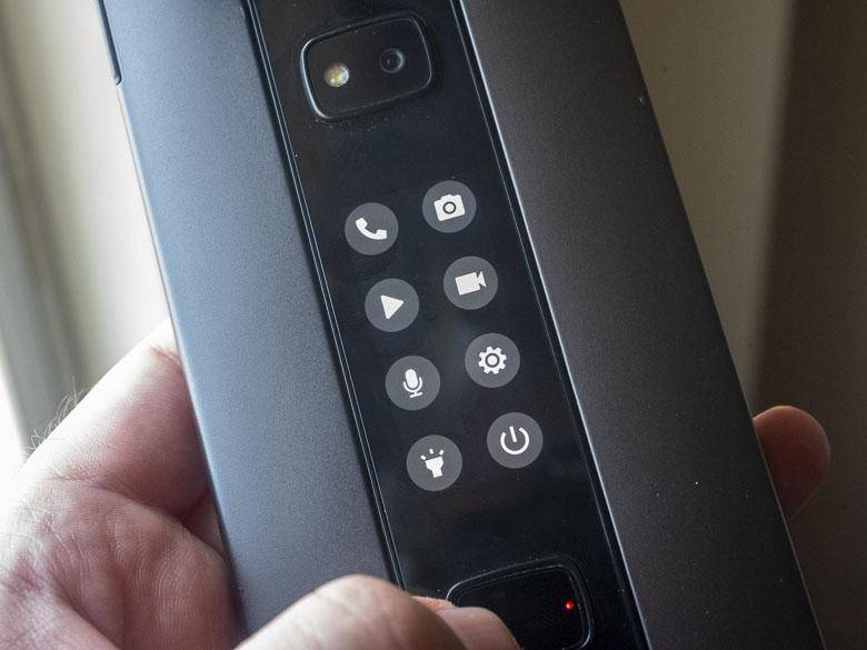 Cosmo Communicator Review: the dual boot pocket PC phone