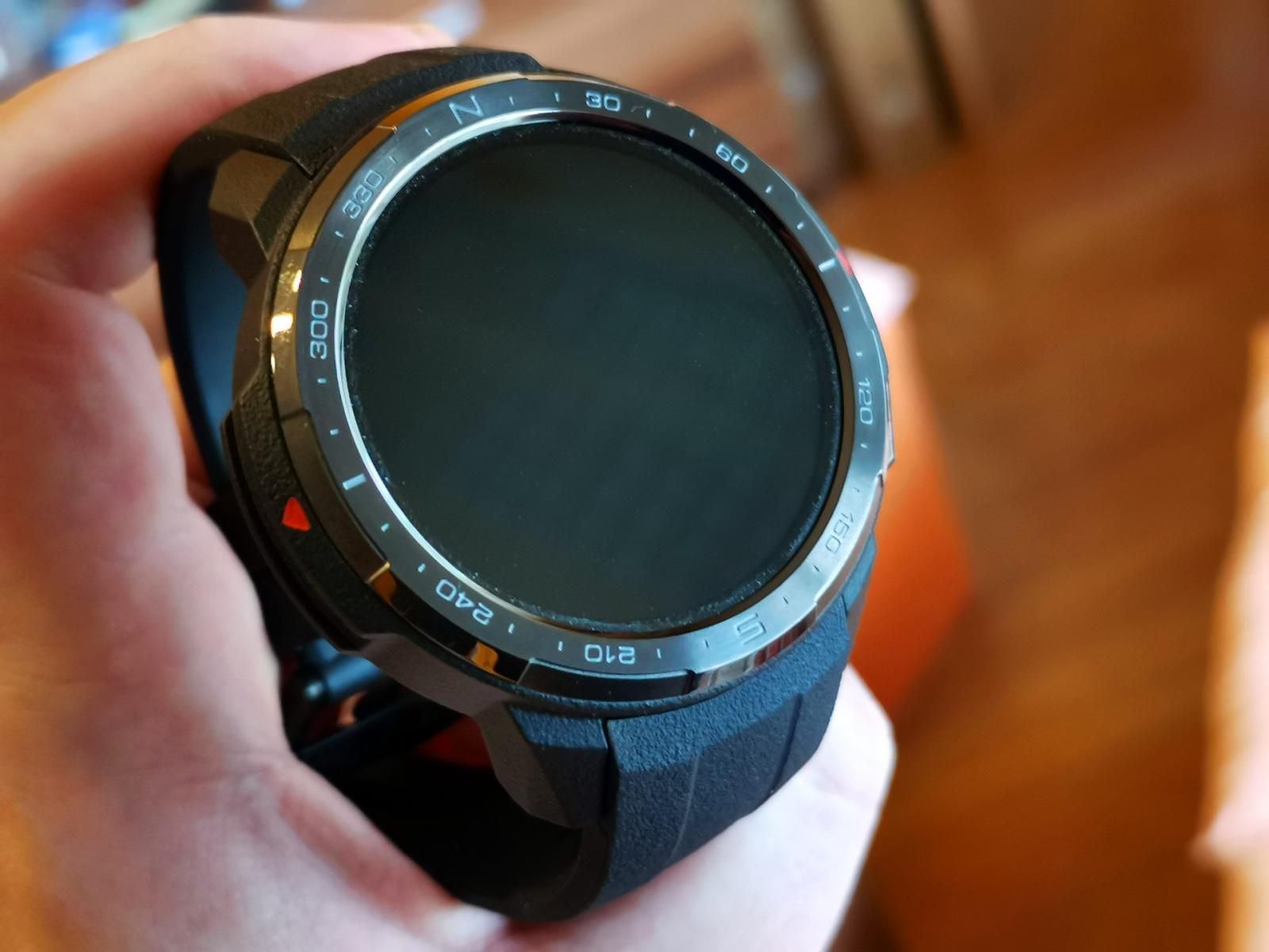 HONOR Watch GS Pro review: the outdoor person's best hiking companion
