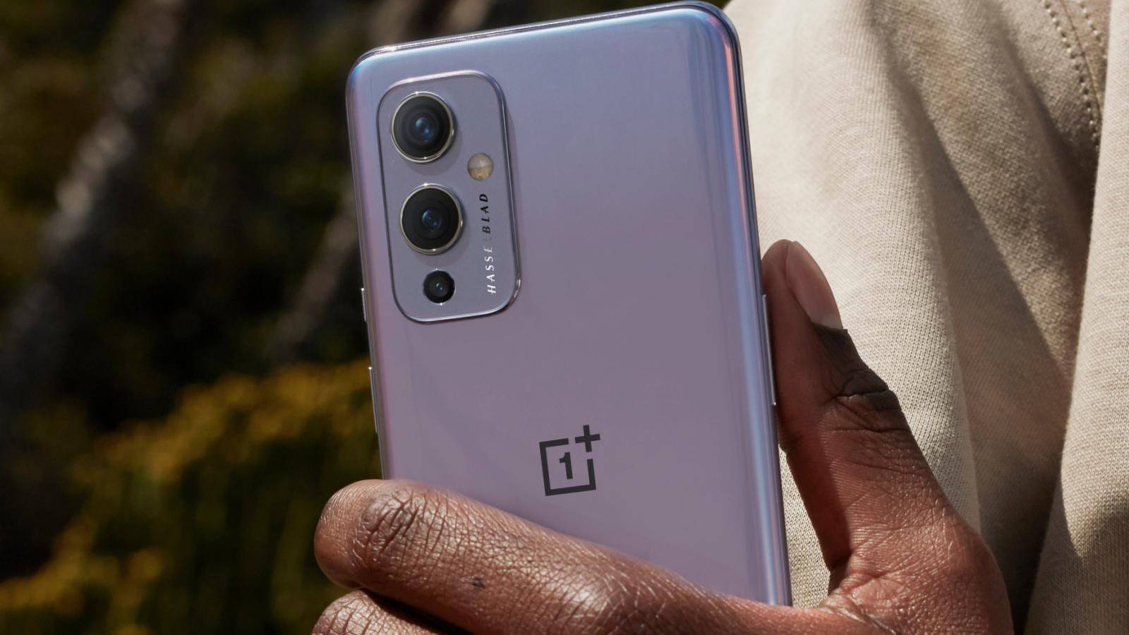 Get your hands on a new OnePlus 9 for just $300!