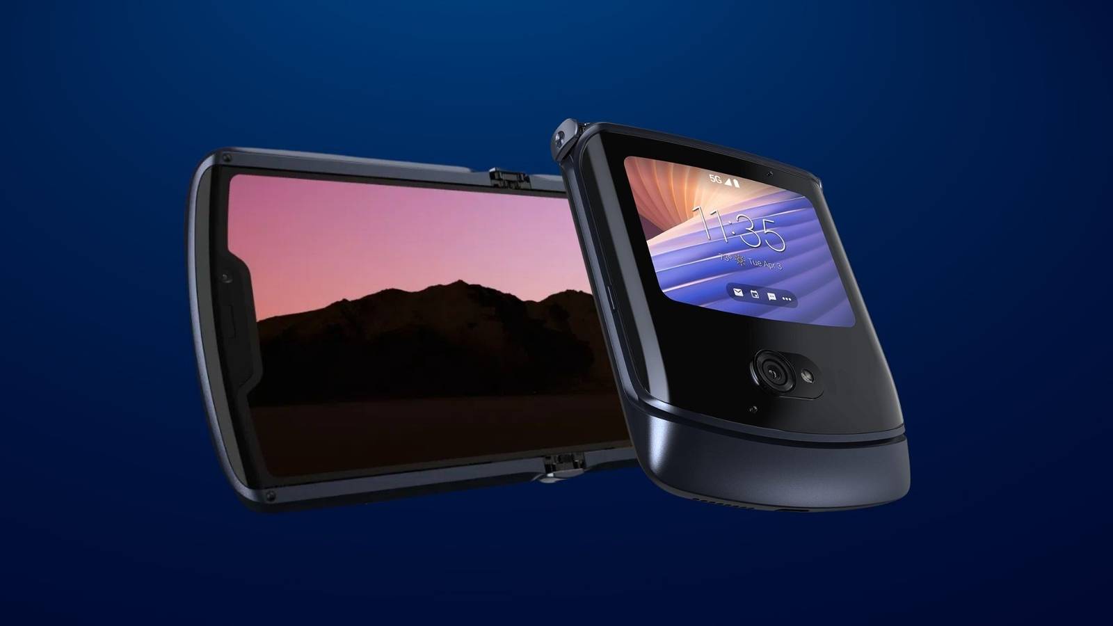 The new Motorola RAZR 3 looks like a Galaxy Flip, and that's a good thing