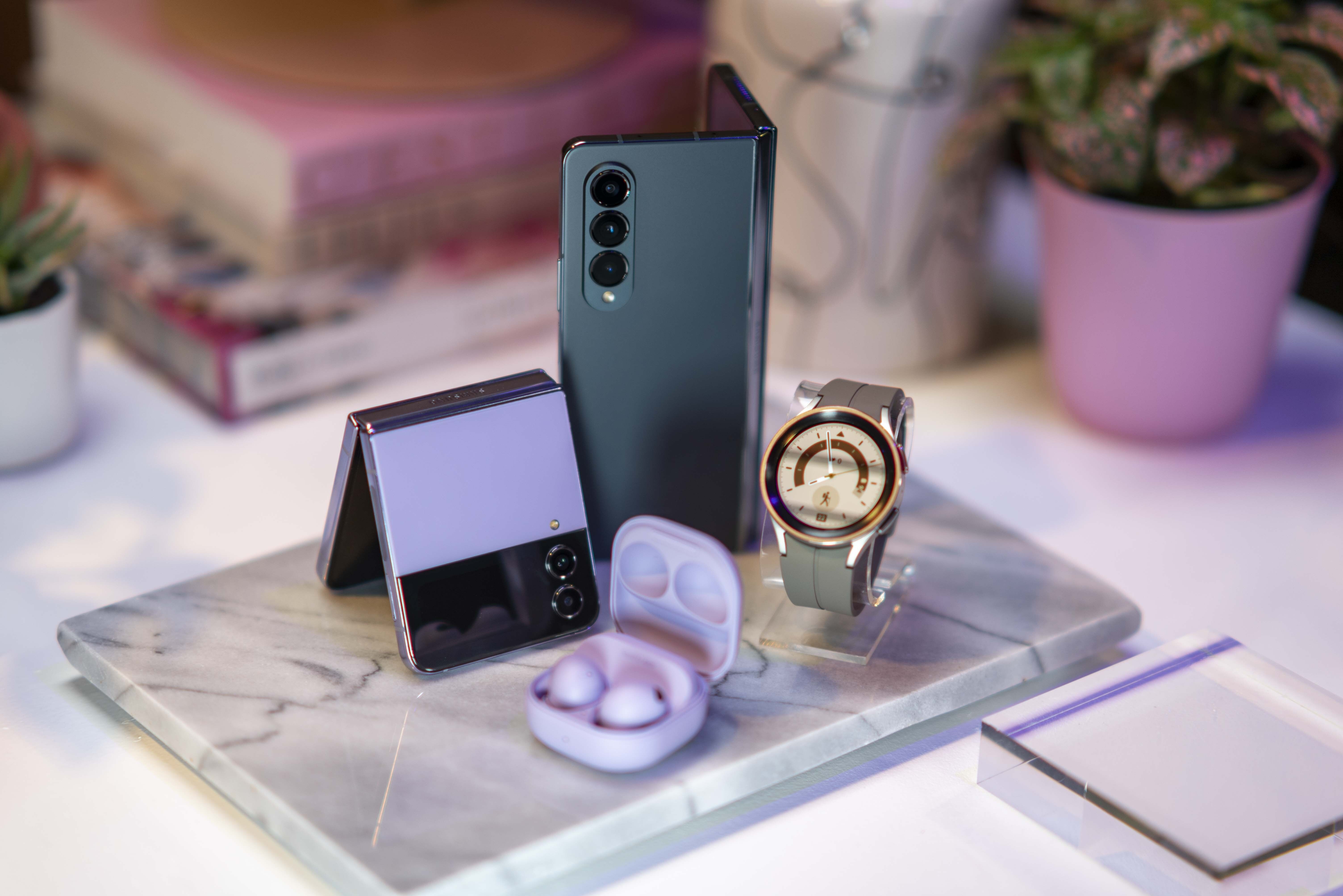 Get your new Samsung Galaxy Z Fold 4 and Galaxy Z Flip 4 for less