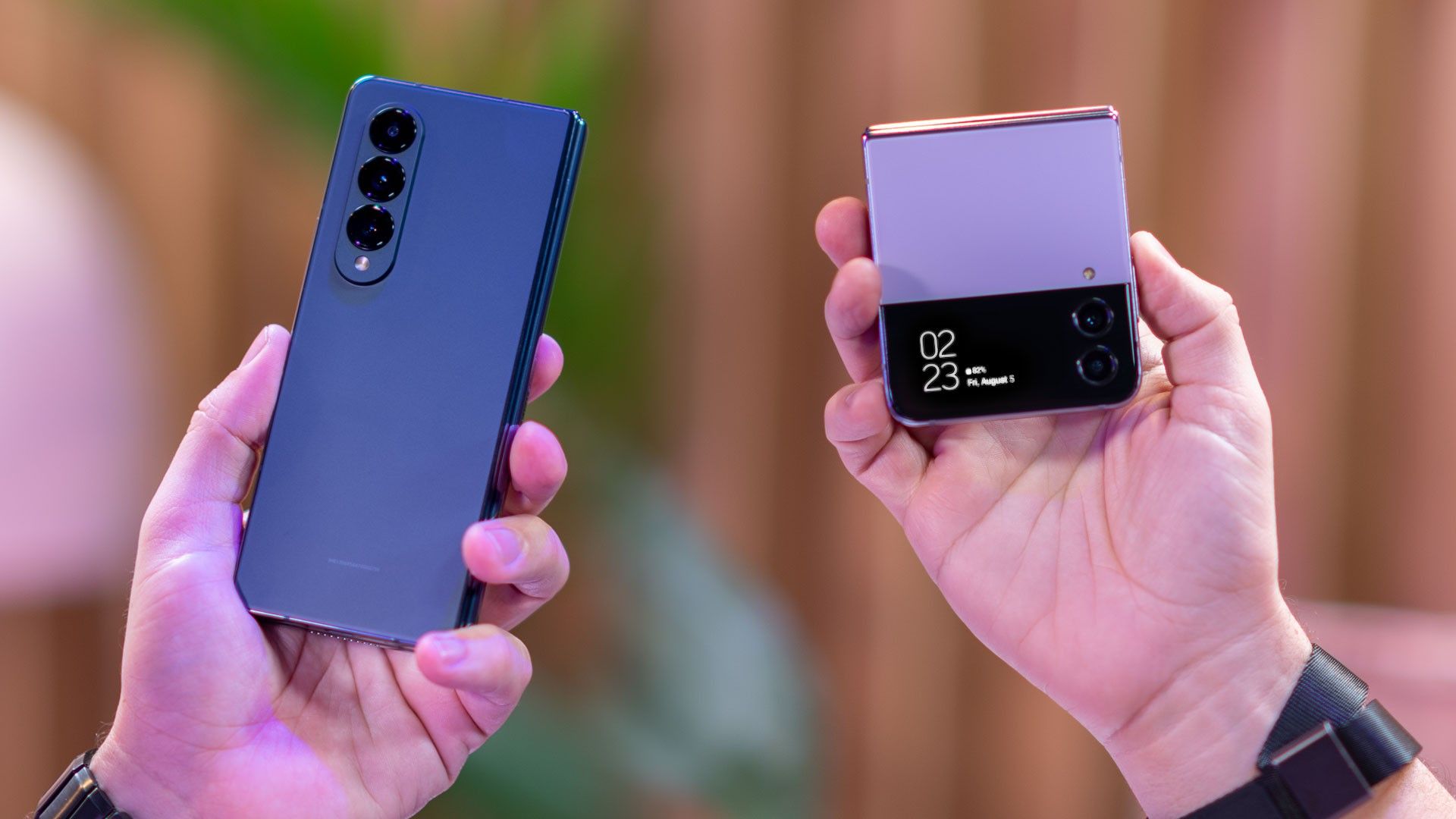 Galaxy Z Fold 4｜Flip 4｜SIMフリー Samsung Galaxy Z Fold 4 vs Z Flip 4: Differences compared